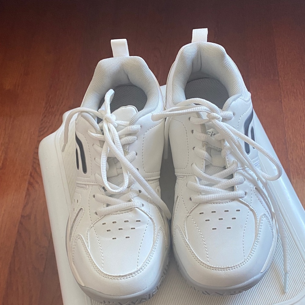 White FitVille Lace-Up Sneakers 👟 Wide fit